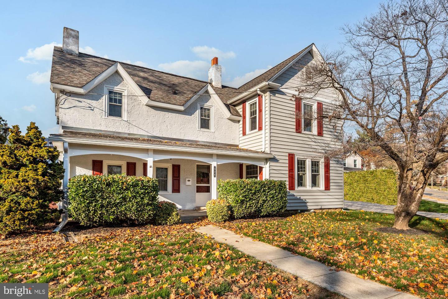 326 E Manoa Road, Havertown