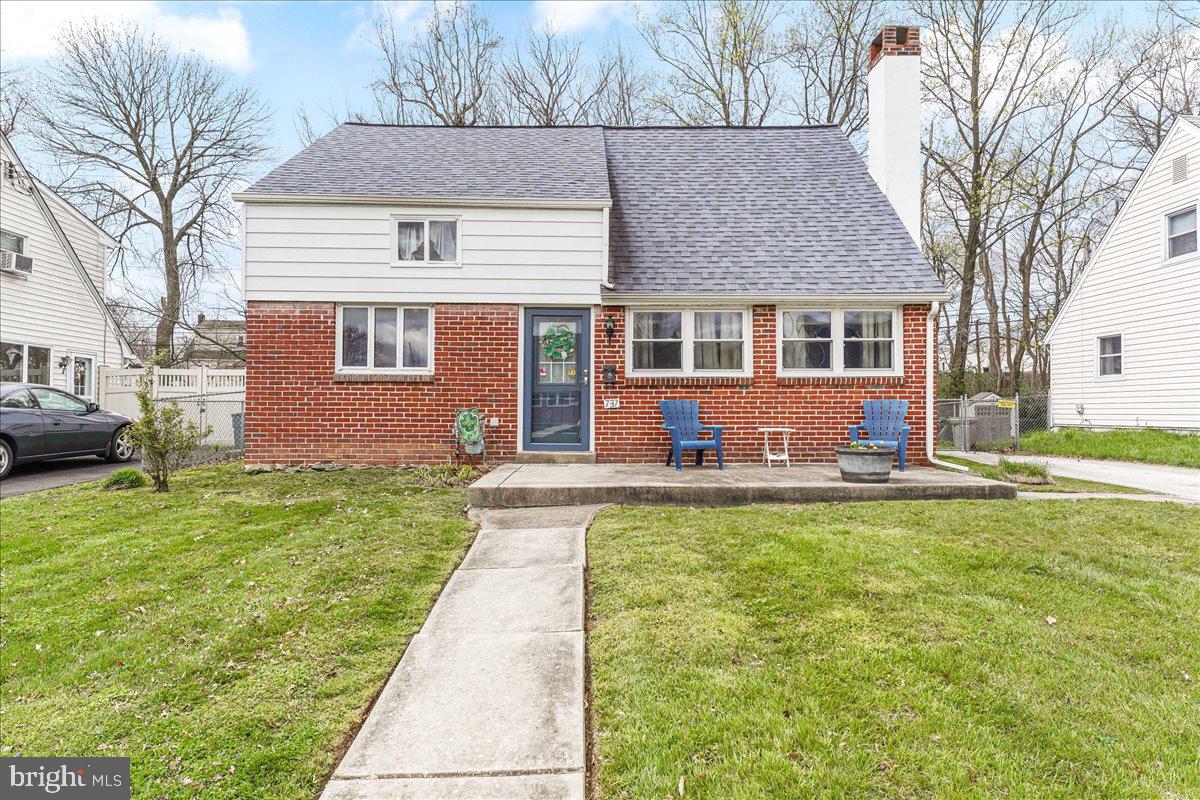 737 Quince Lane, Secane