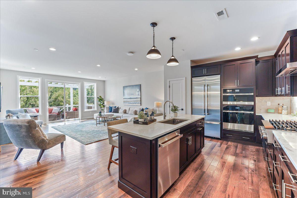 104 Kennedy Drive, Media