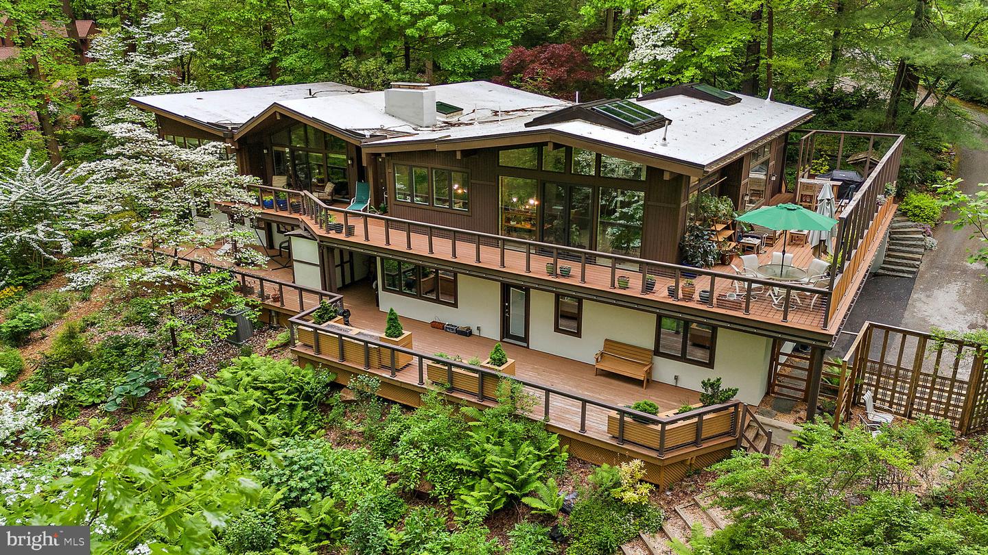 5 Clark Drive, Newtown Square