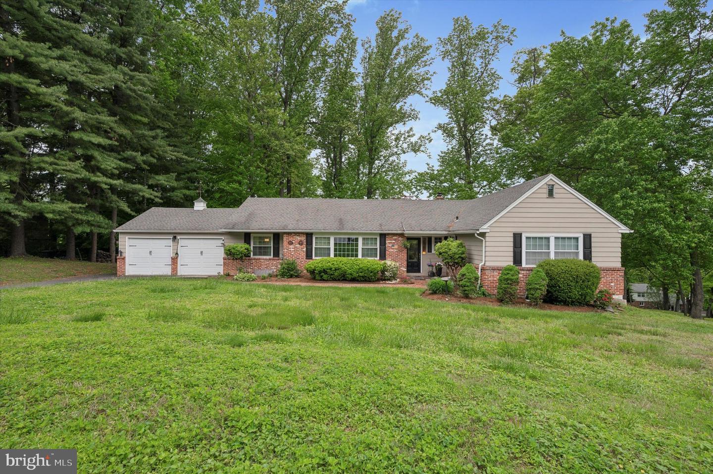 206 Fawnhill Road, Broomall