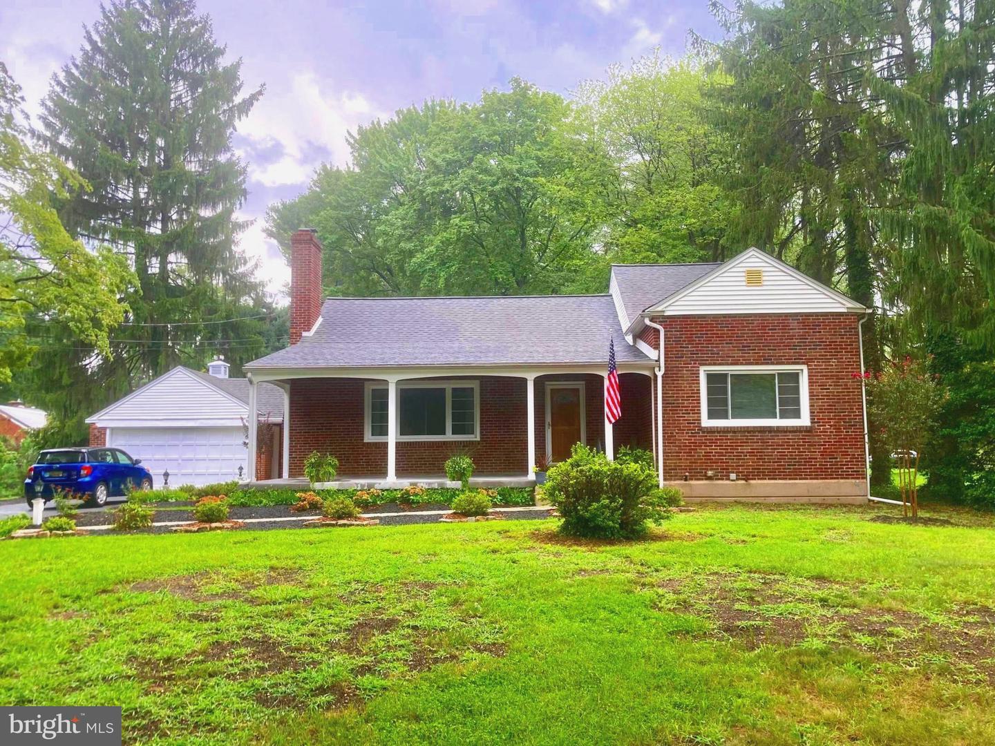 530 Woodglen Road, Lansdowne
