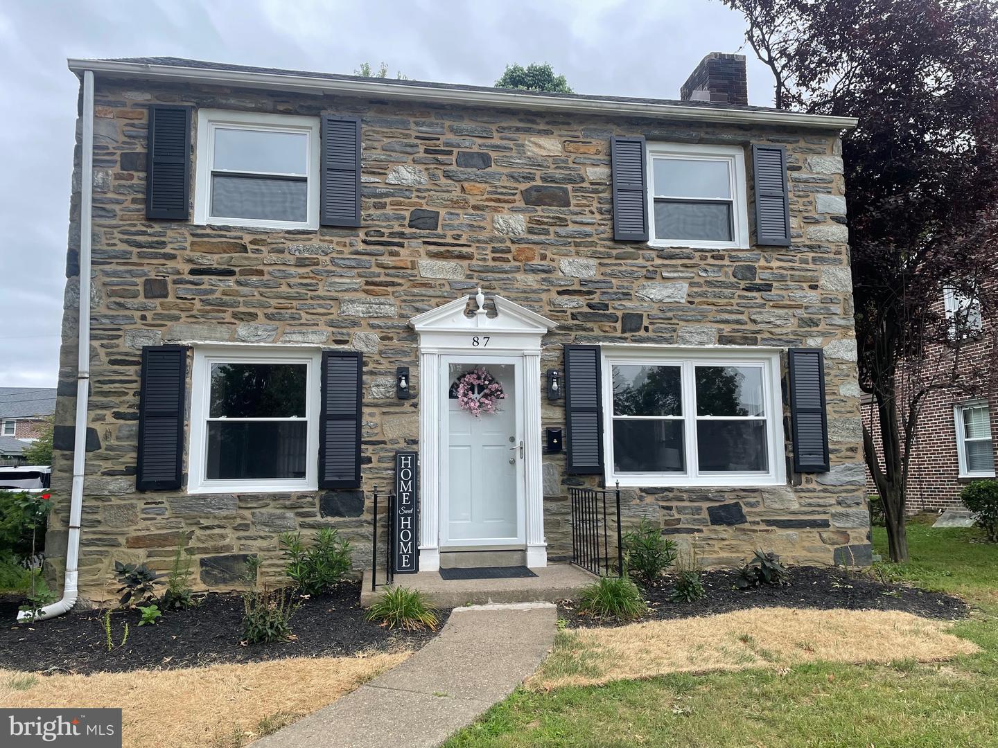 87 Meetinghouse Lane, Springfield