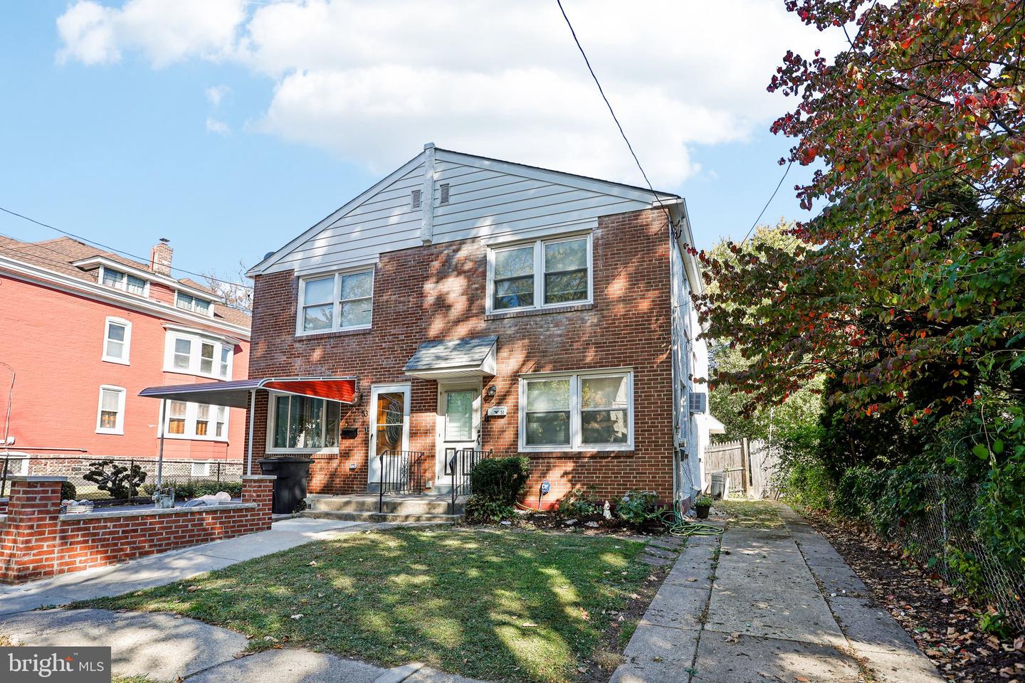 51 Lexington Avenue, Lansdowne