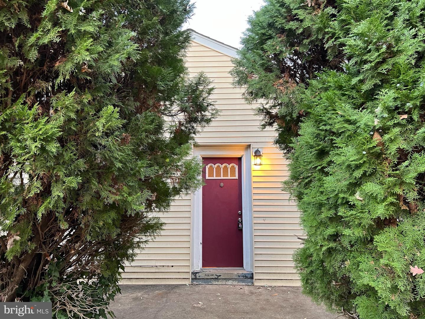 706 Madison Court, Wallingford