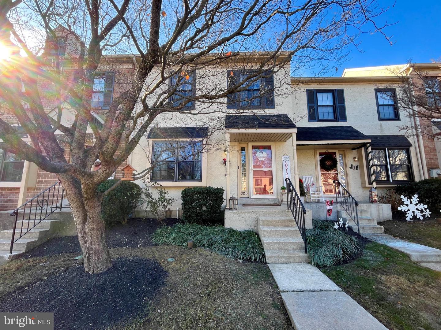 209 Aucott Road, Brookhaven