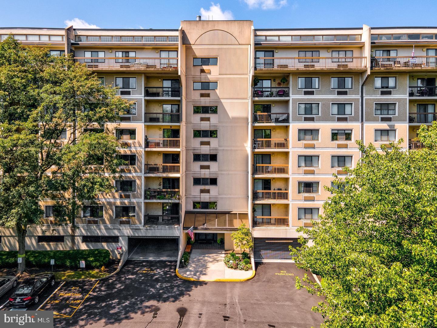 700 Avondale Road #ph8, Wallingford