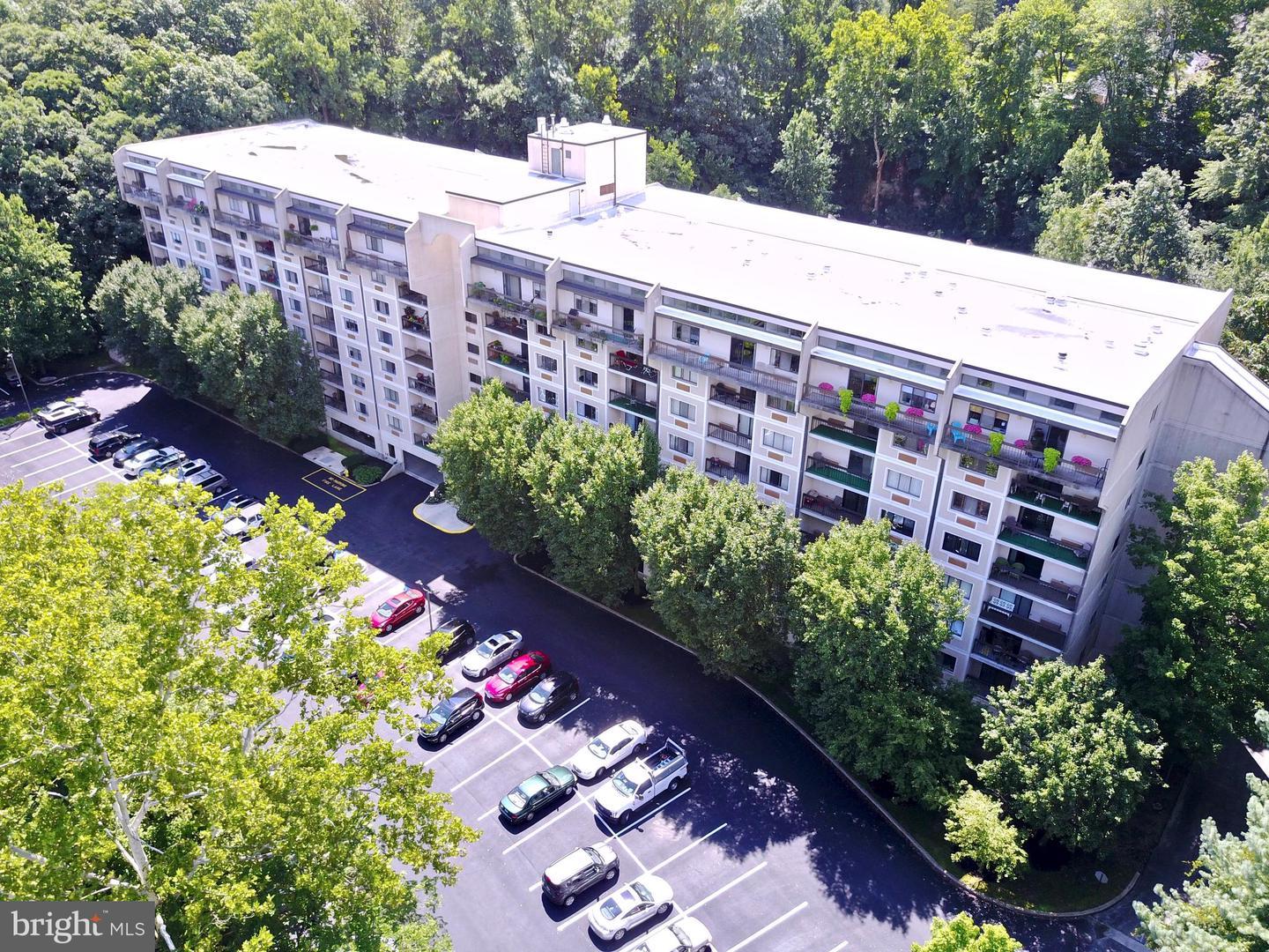 700 Avondale Road #3j, Wallingford