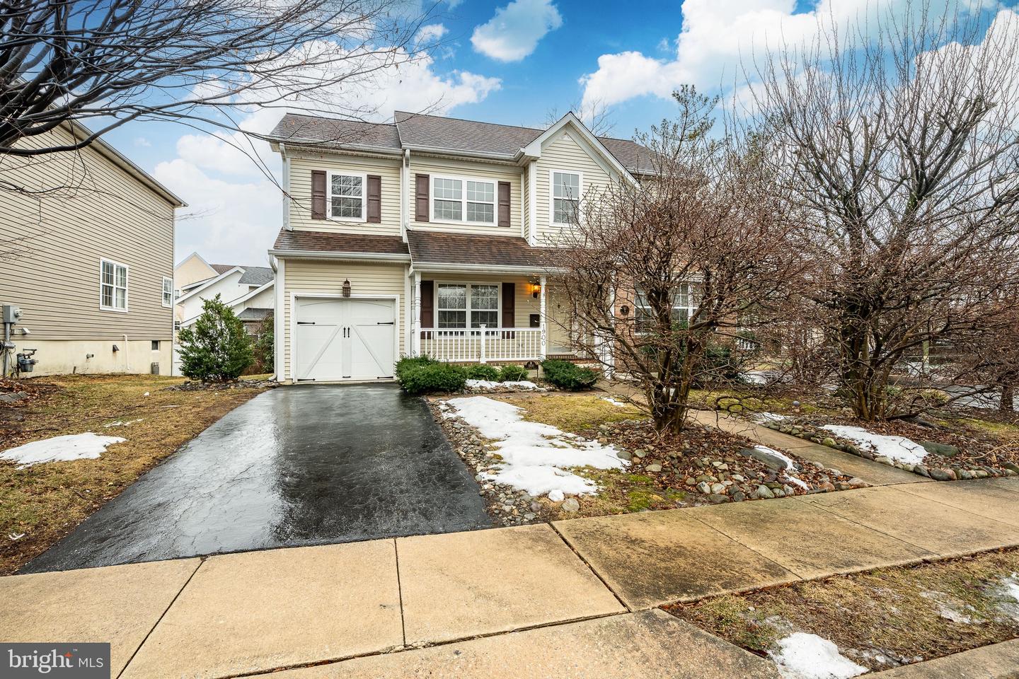 1900 Armstrong Avenue, Morton