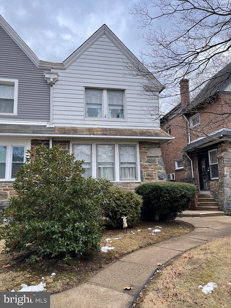 904 Whitby Avenue, Yeadon