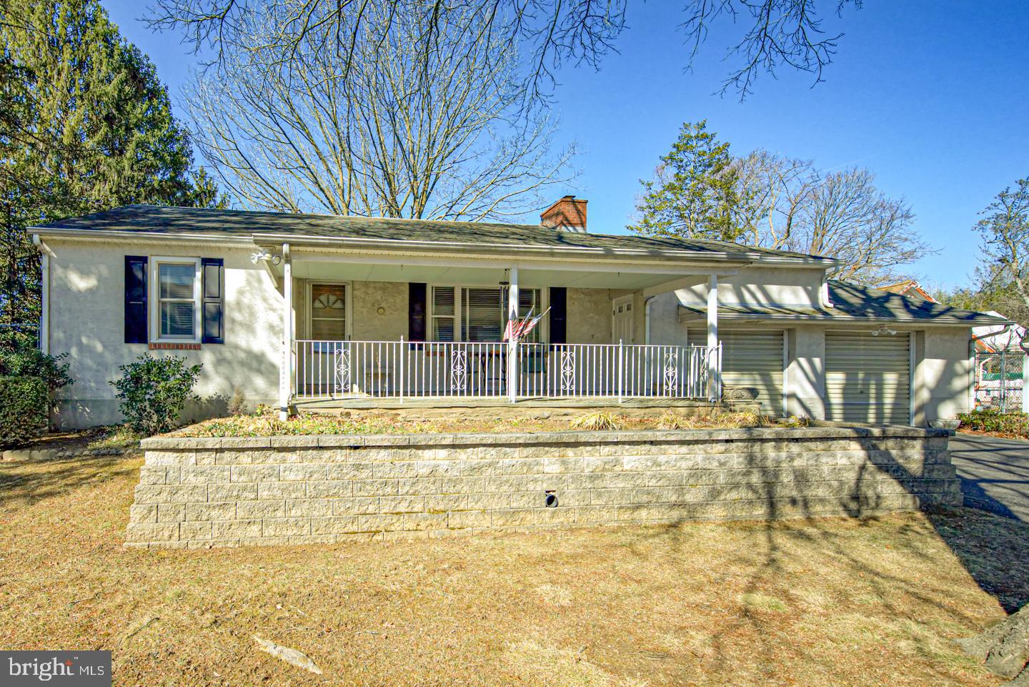 14 Oriole Avenue, Media