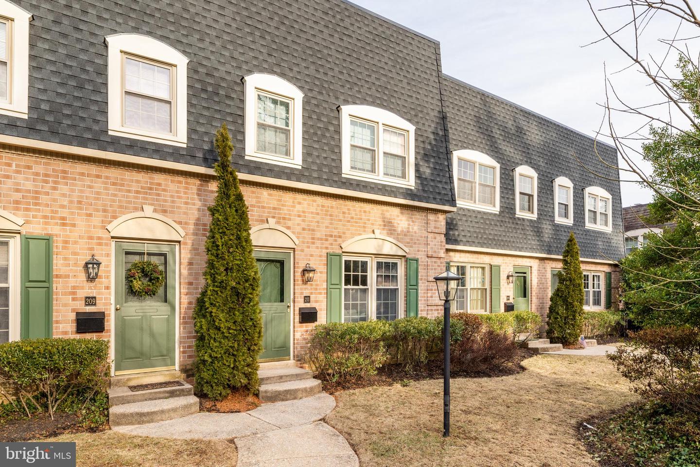 211 Bloomingdale Avenue #10b4008, Wayne