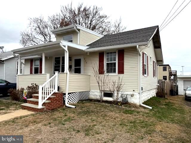 232 Winona Avenue, Holmes