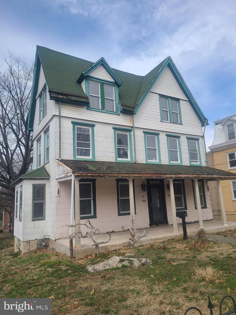 226 S 4th Street, Darby