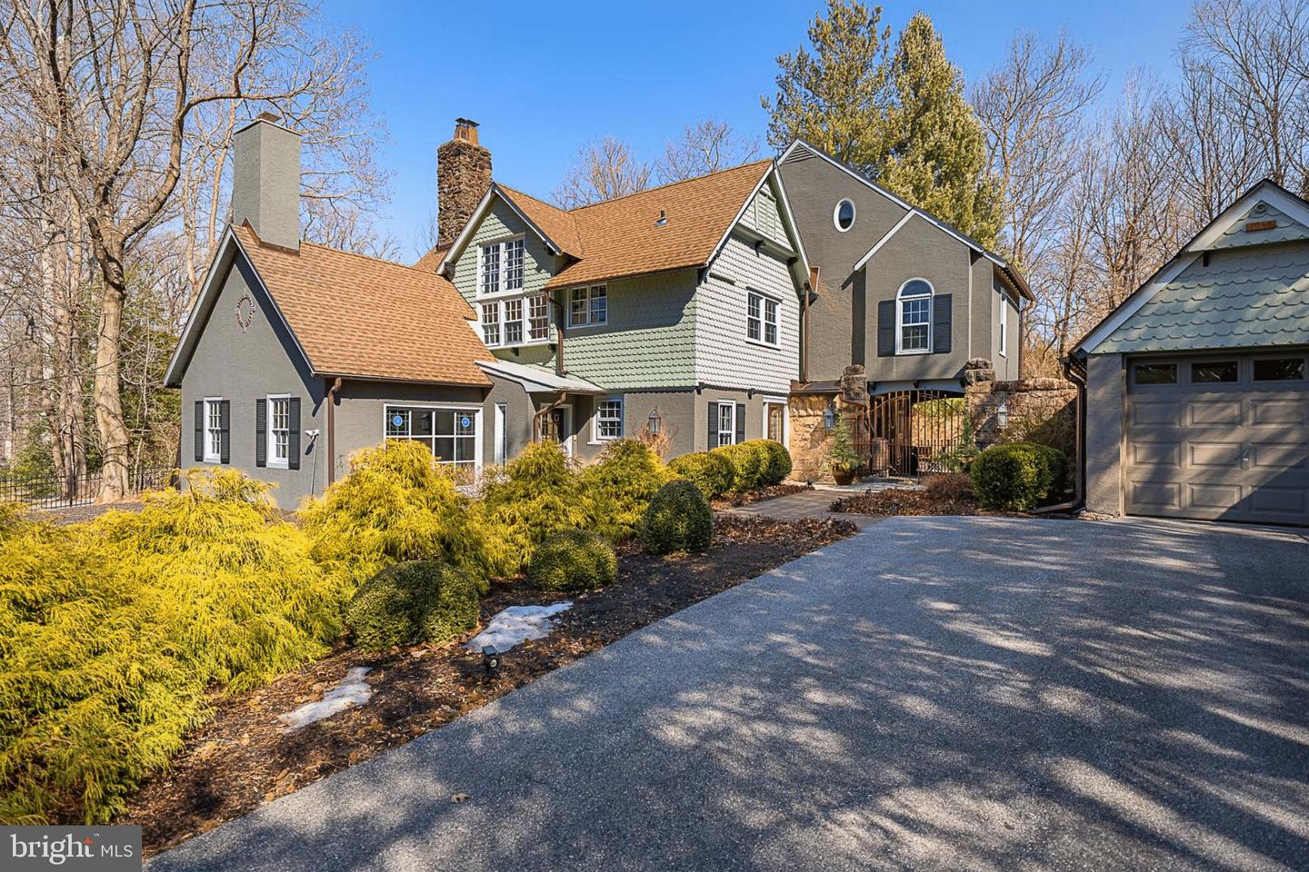 812 Castlefinn Lane, Bryn Mawr