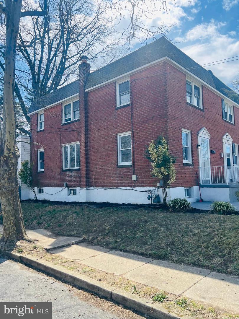 1100 Chestnut, Collingdale