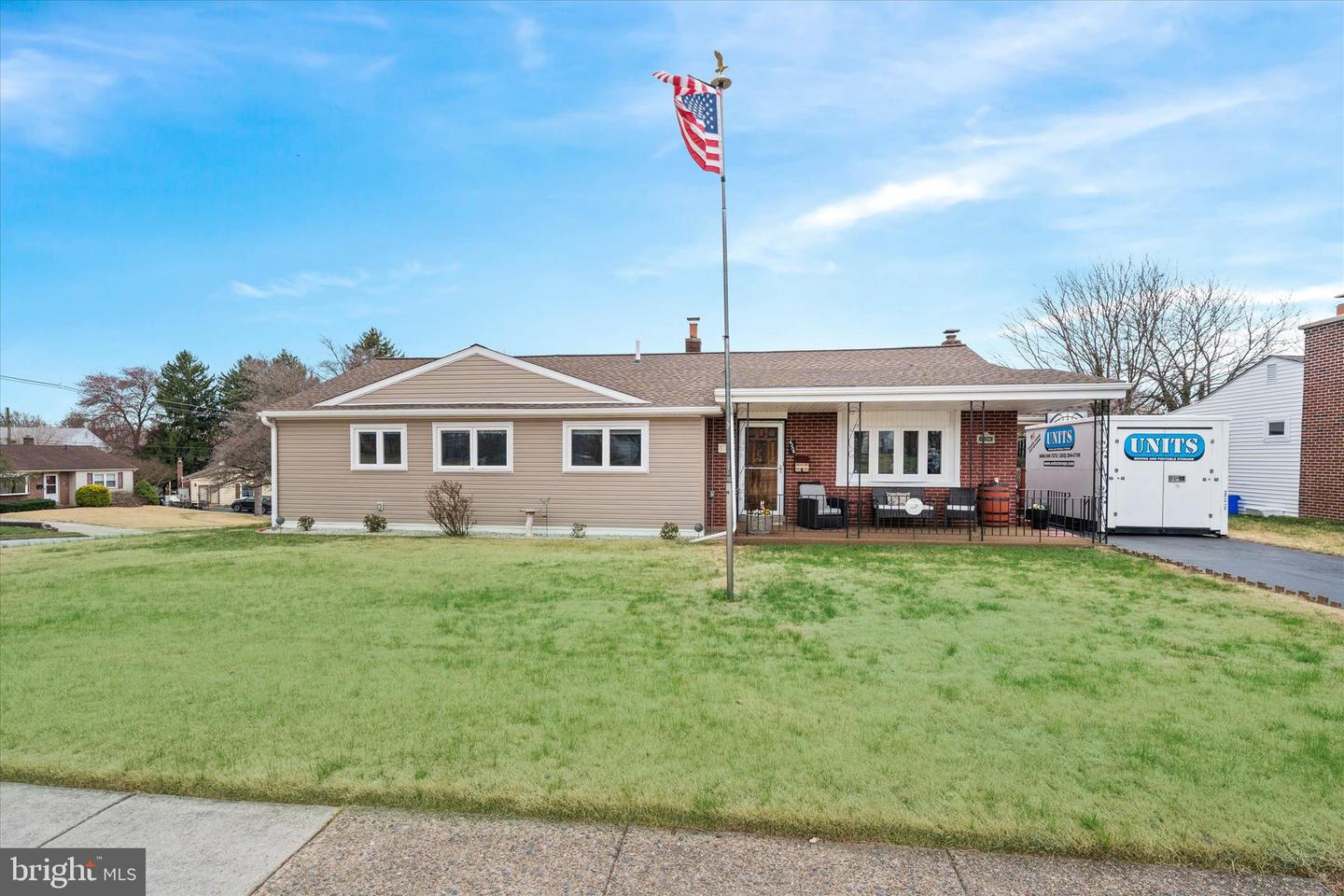 4204 N Bent Lane, Aston