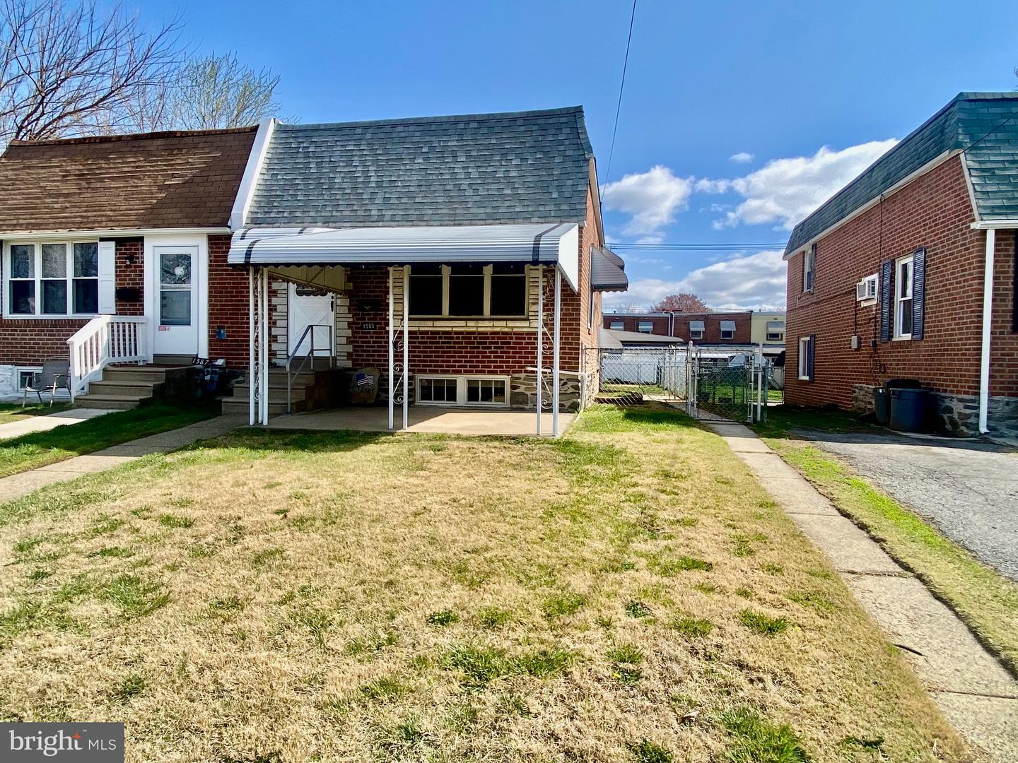1585 Market Street, Linwood