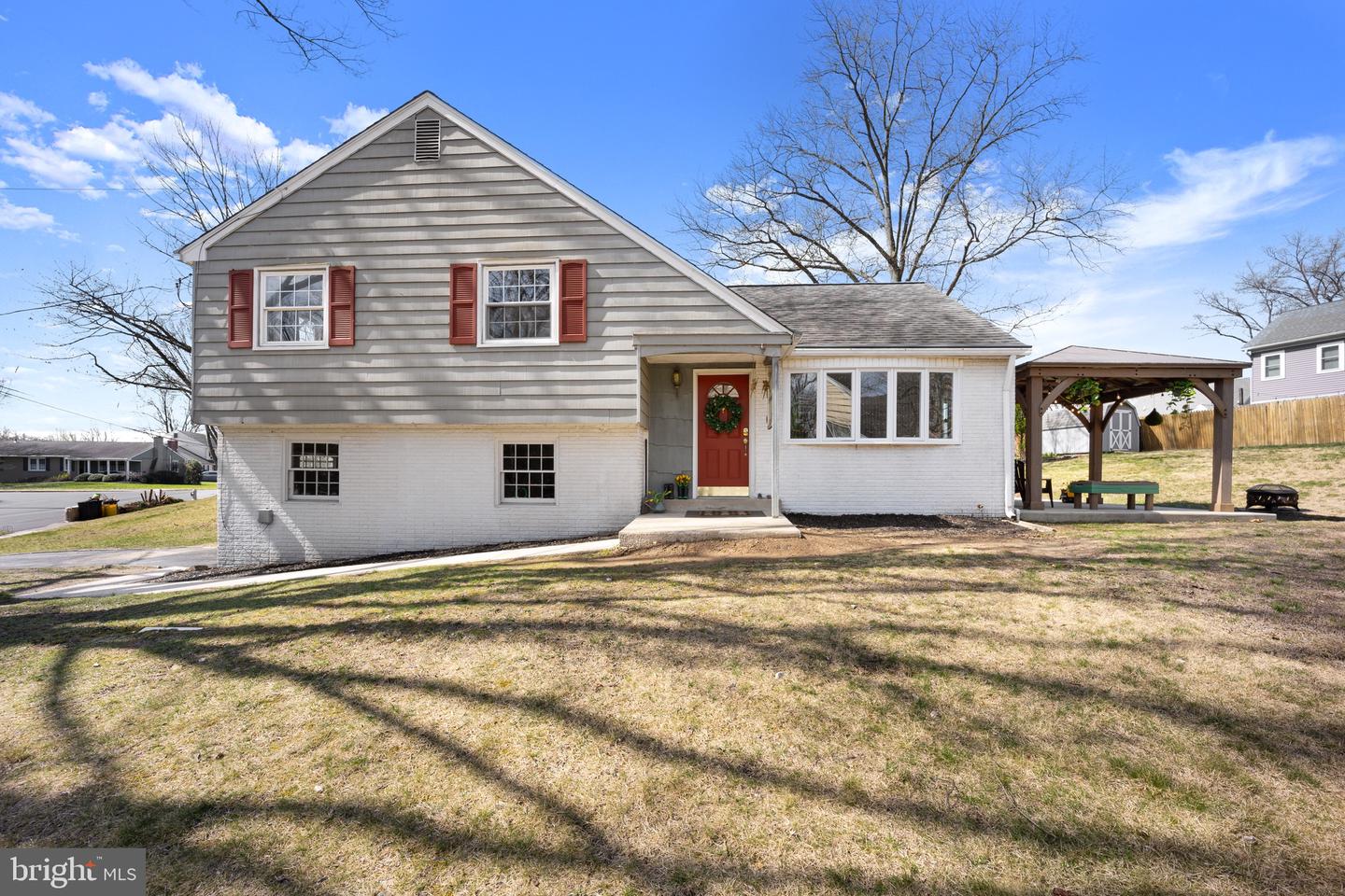 632 Old School House Drive, Springfield