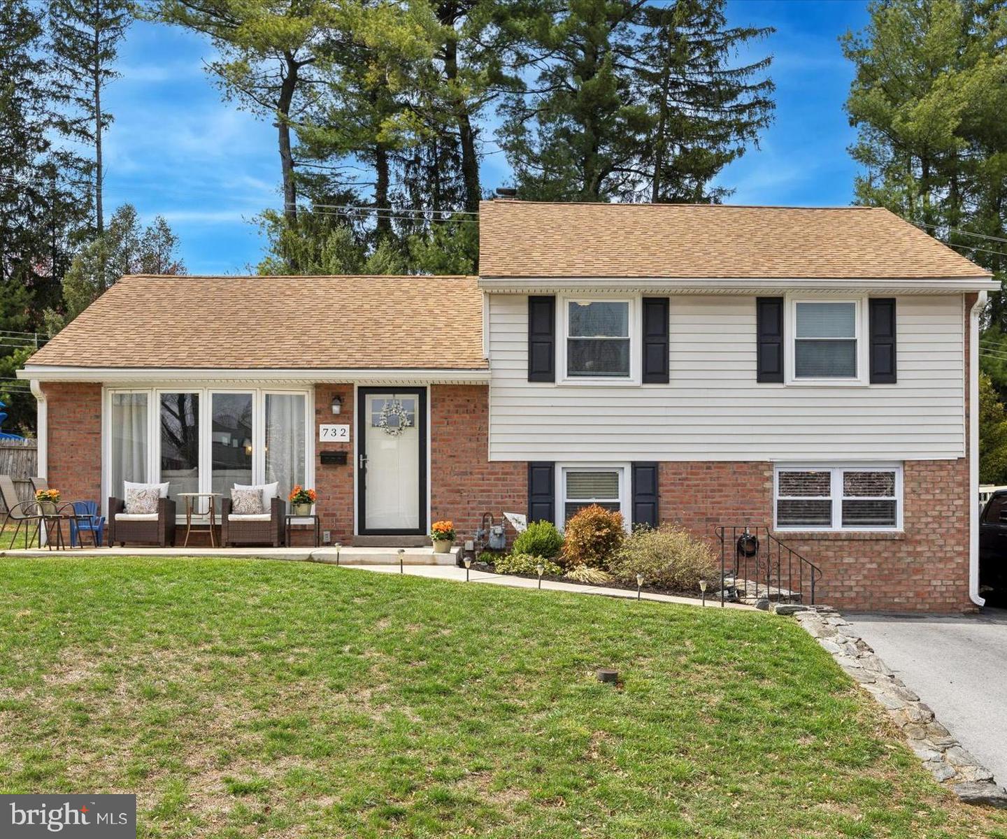 732 Rhoads Drive, Springfield