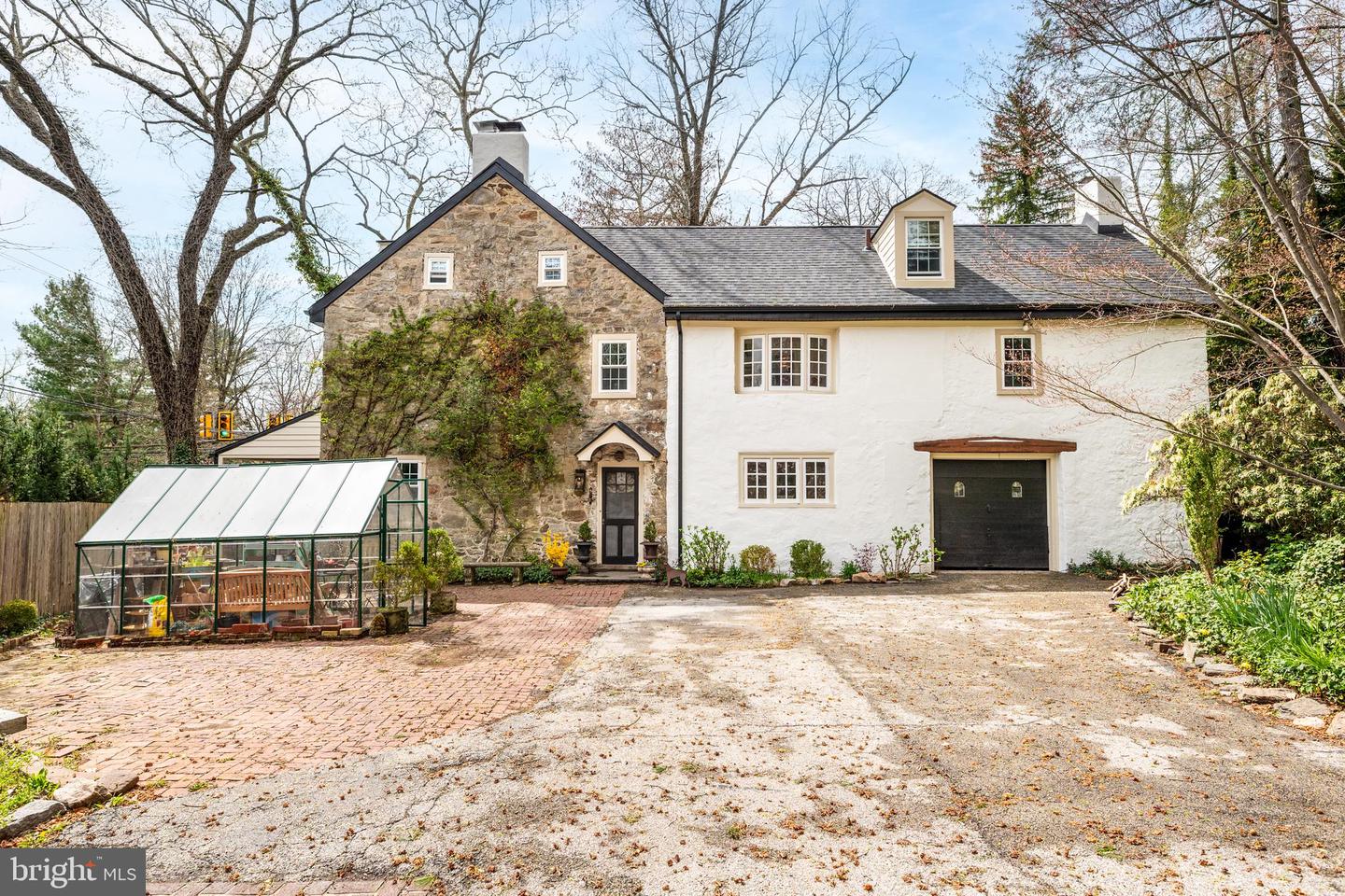 1 E Brookhaven Road, Wallingford