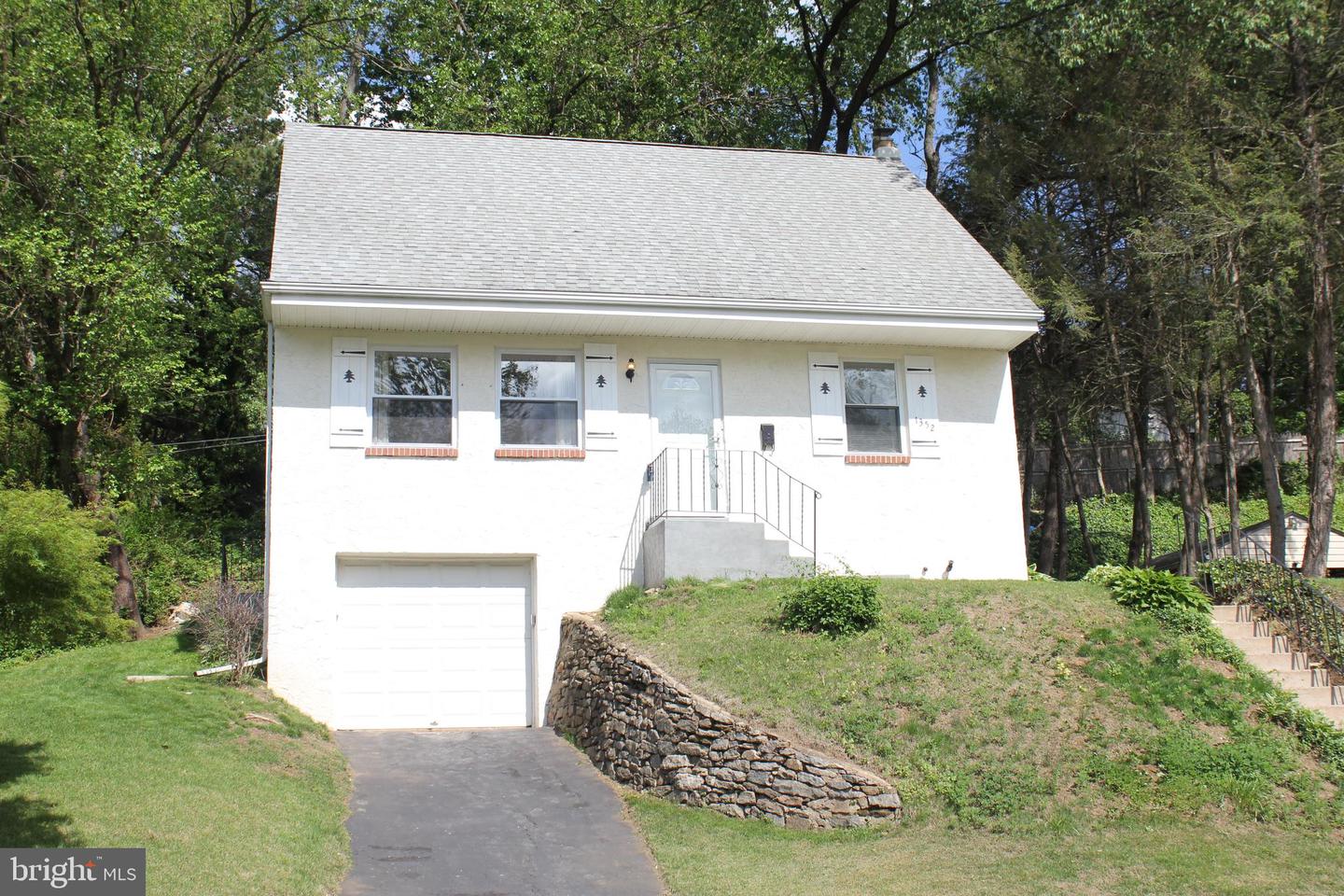1352 Valley Road, Woodlyn