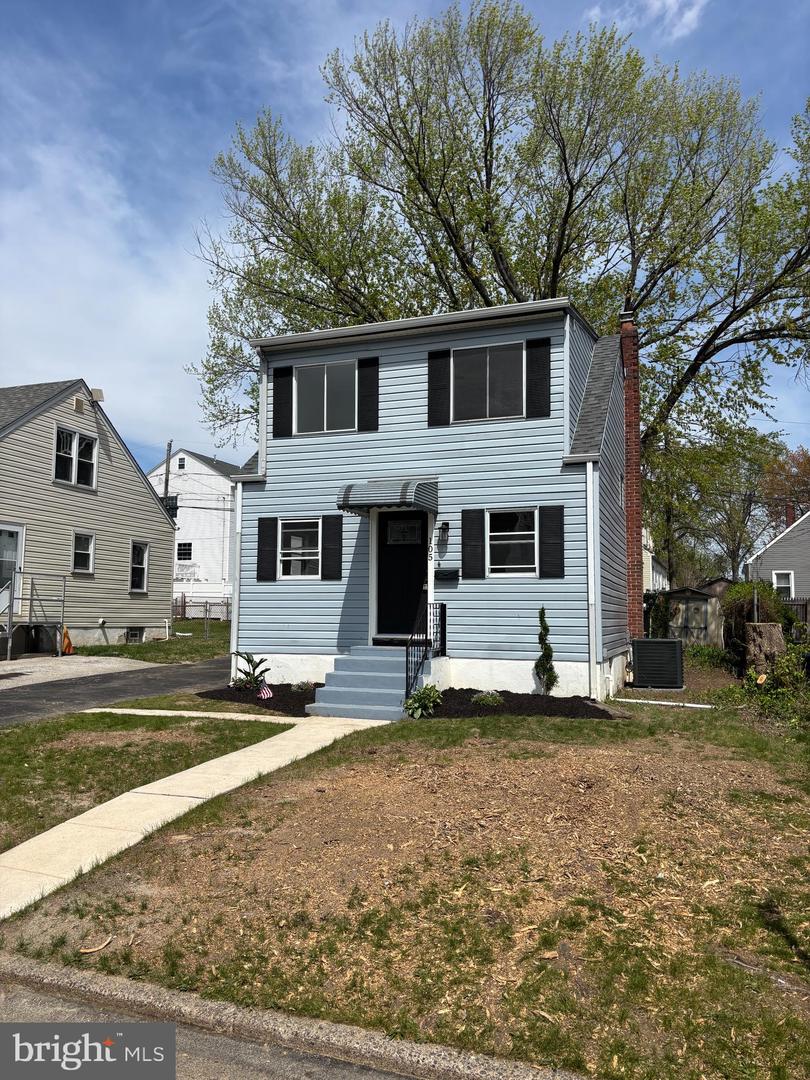 105 Mackenzie Avenue, Prospect Park