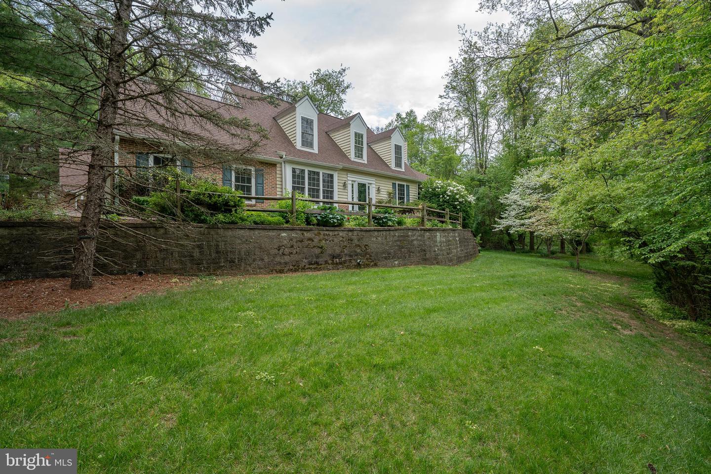 725 Kincaid Mills Lane, Wallingford