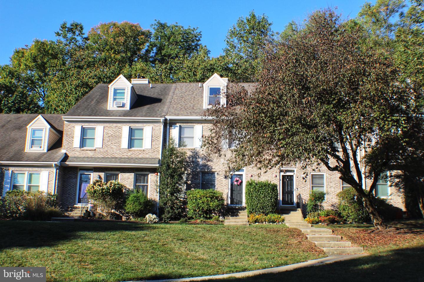 1244 Country Club Drive, Springfield