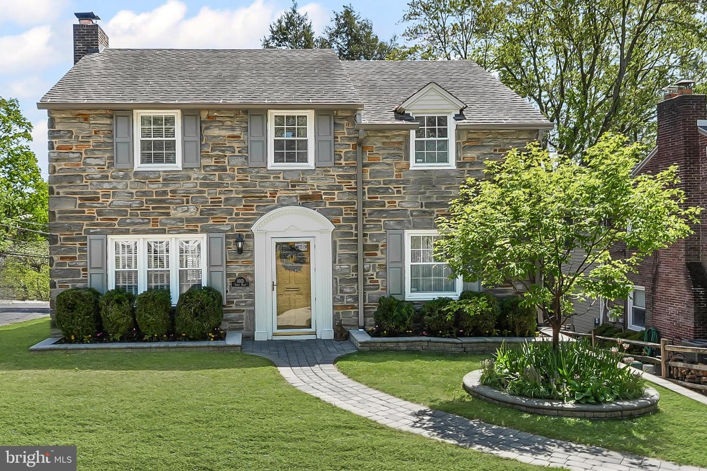 1013 Crest Road, Wynnewood