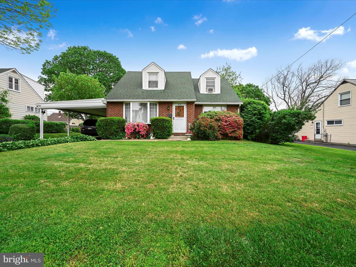 3739 Clearwater Lane, Brookhaven