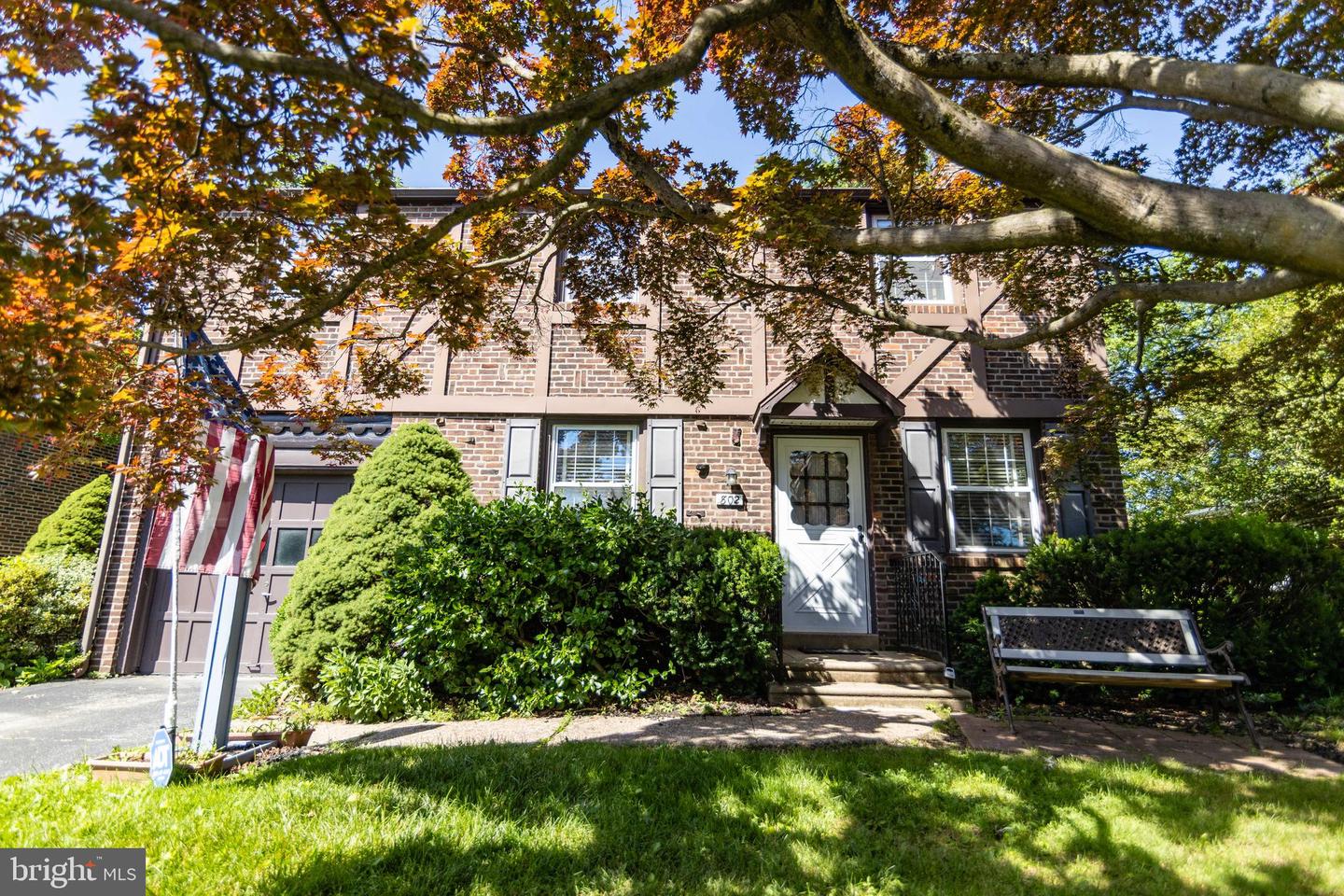 802 Kenwood Road, Drexel Hill