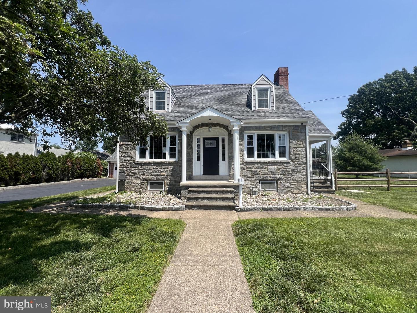 220 Kossuth Avenue, Folsom