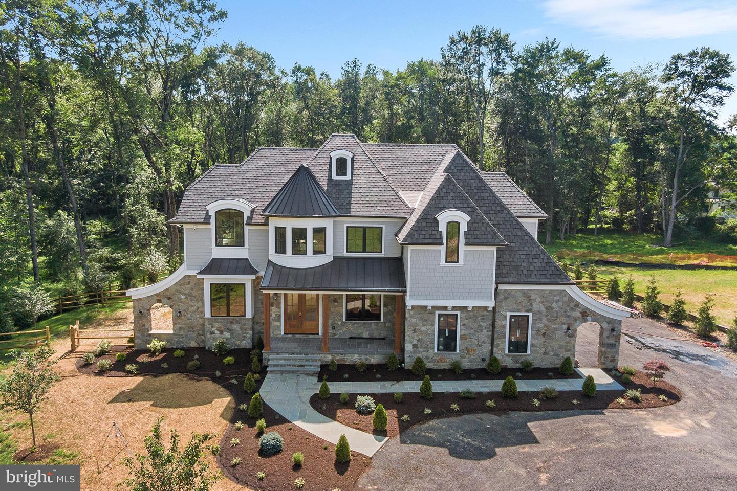 153 Kirk Road