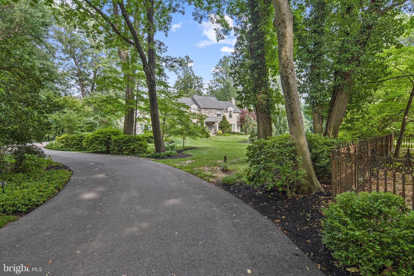 8 Shannon Circle, Bryn Mawr