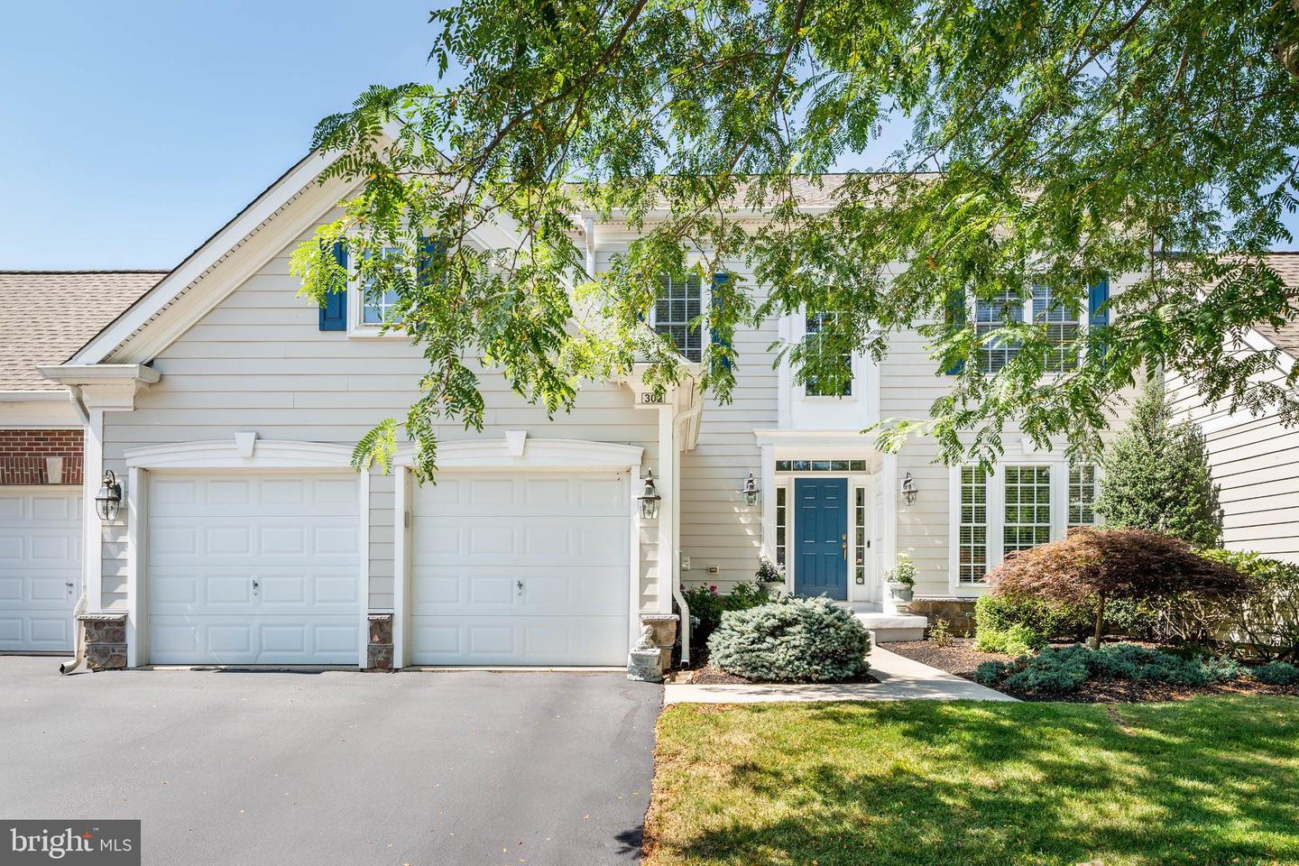 302 Arthur Court, Newtown Square