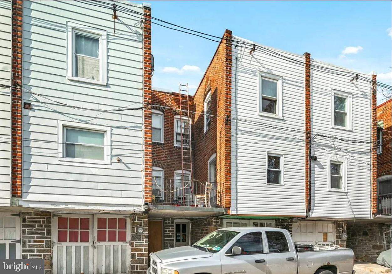 587 Larchwood Avenue, Upper Darby
