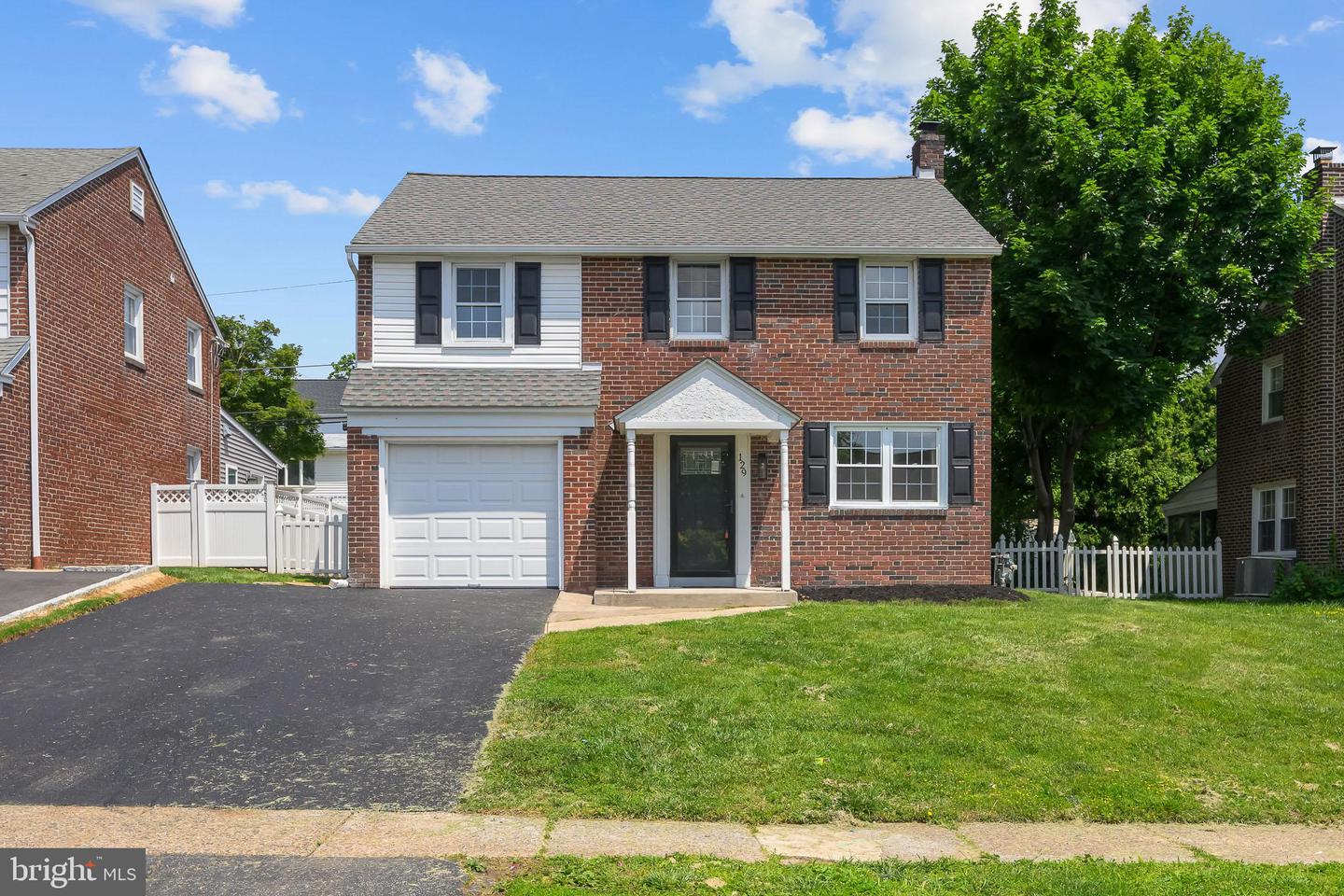 129 Flintlock Road, Drexel Hill