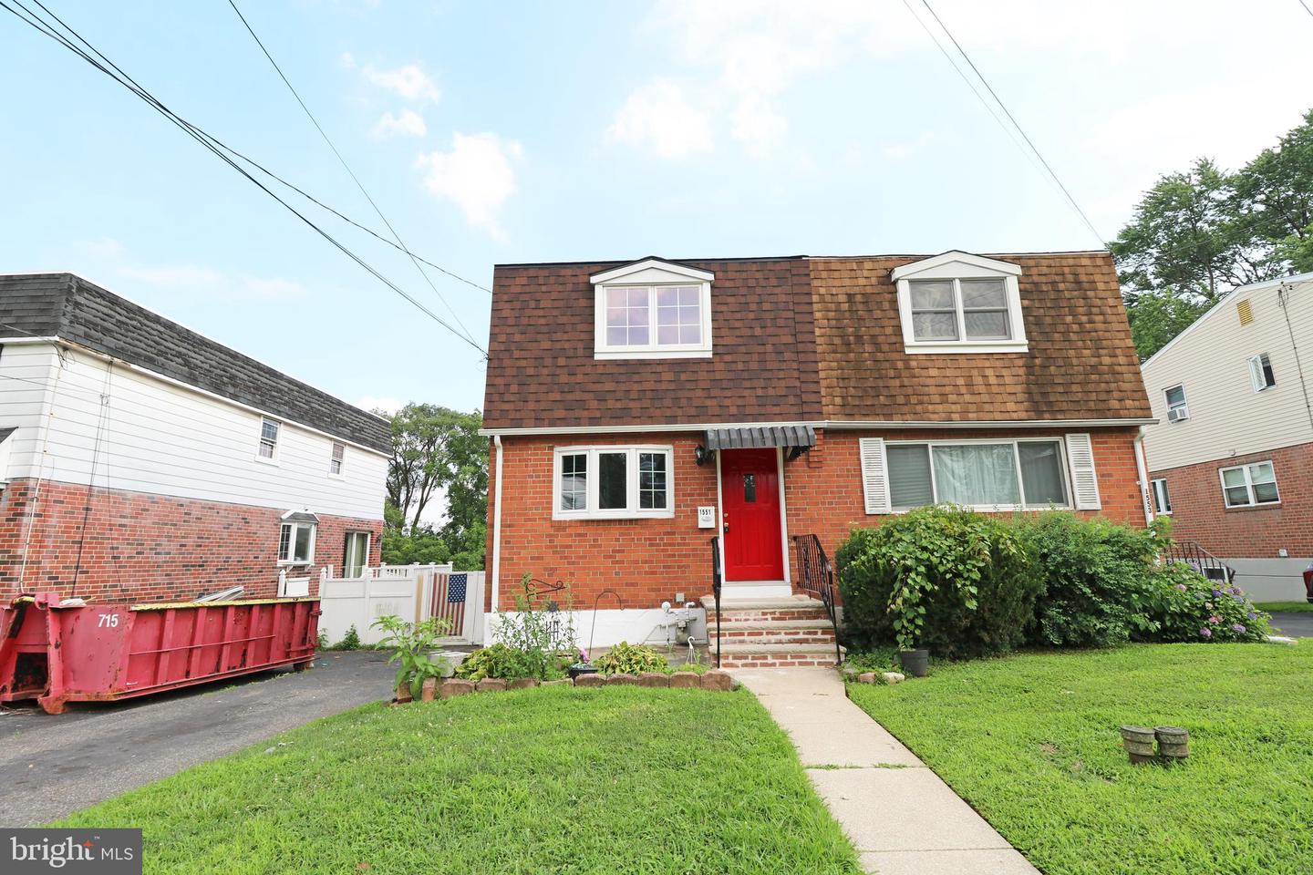 1551 Warwick Avenue, Folcroft