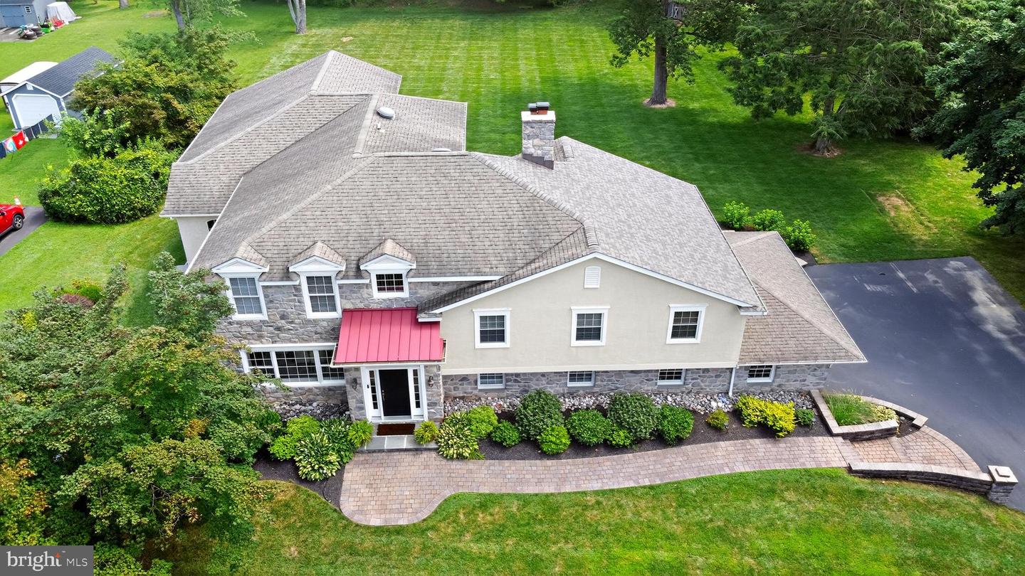 26 Carriage Drive, Media