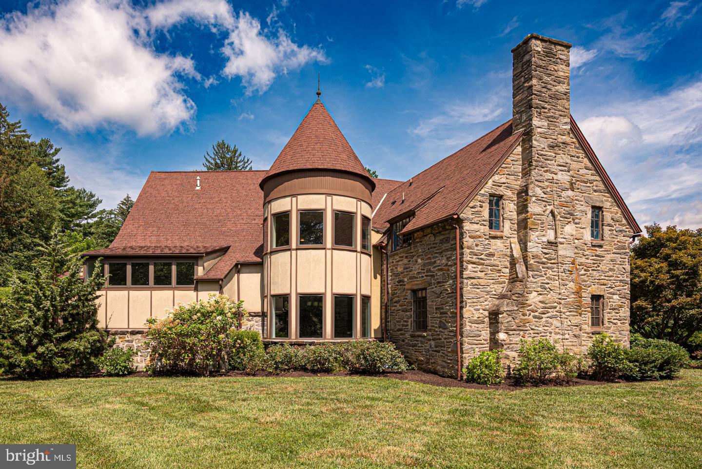 213 Highland Avenue, Wallingford