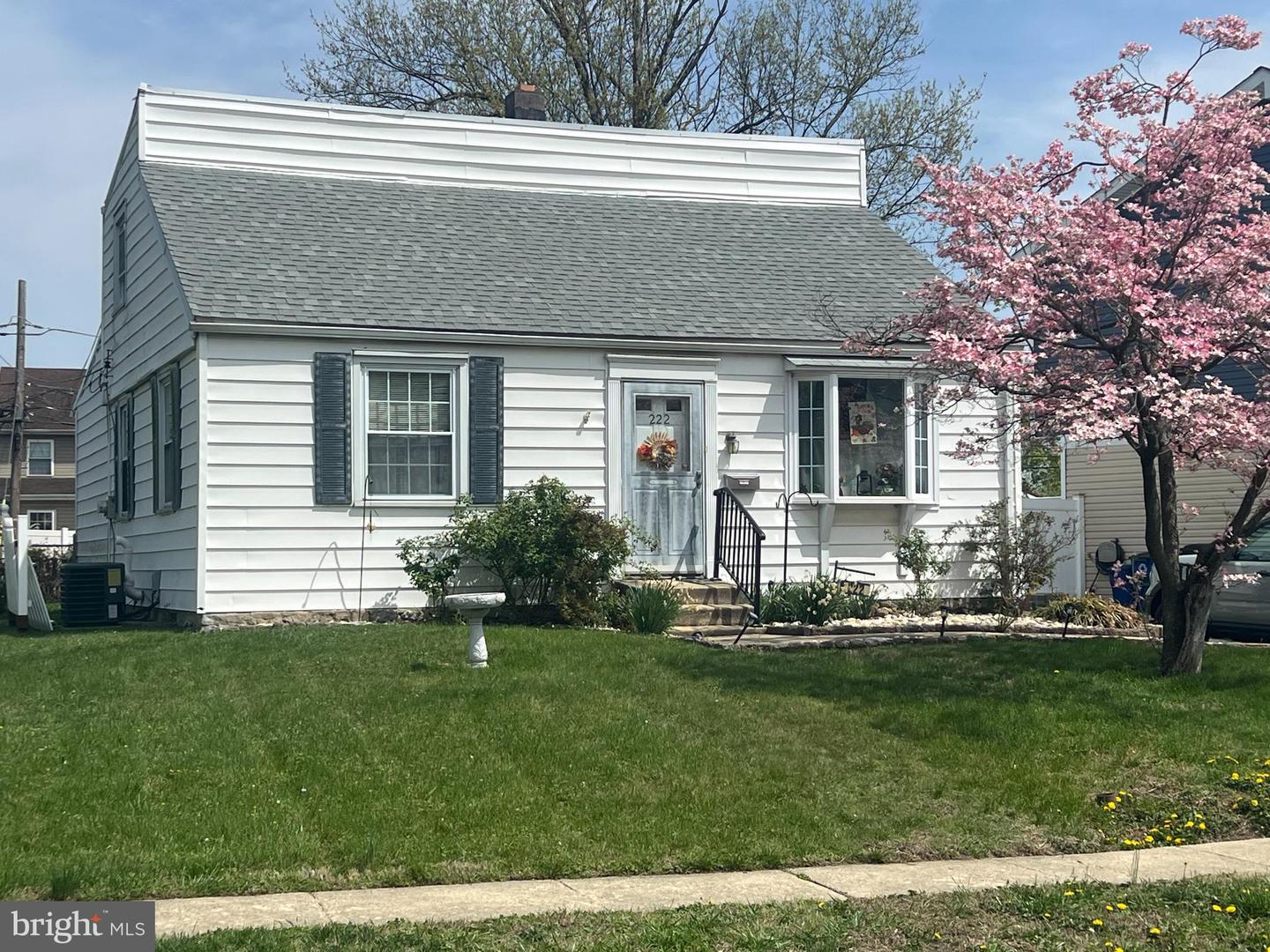 222 W Love Lane, Norwood