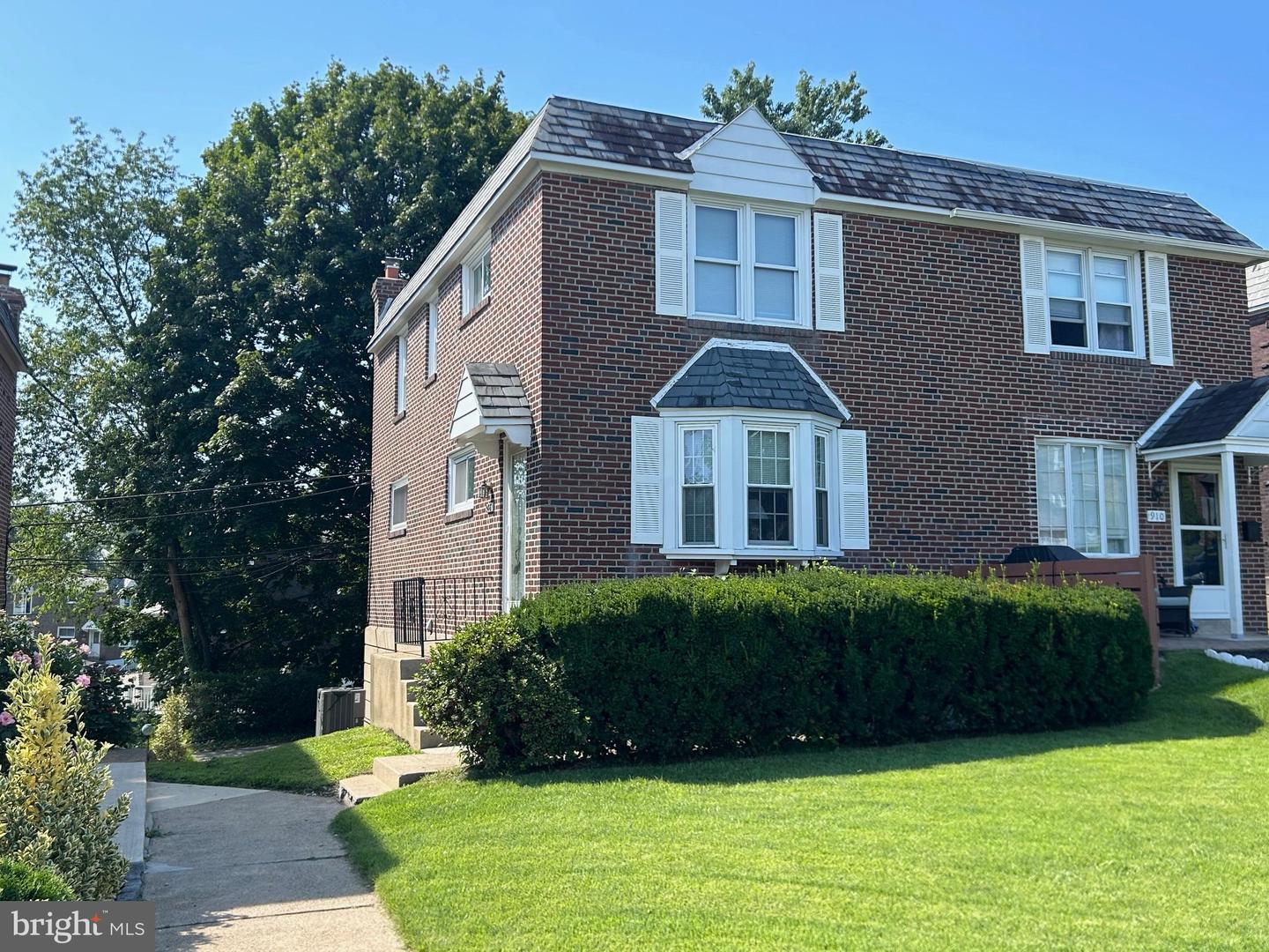 908 Fariston Drive, Drexel Hill