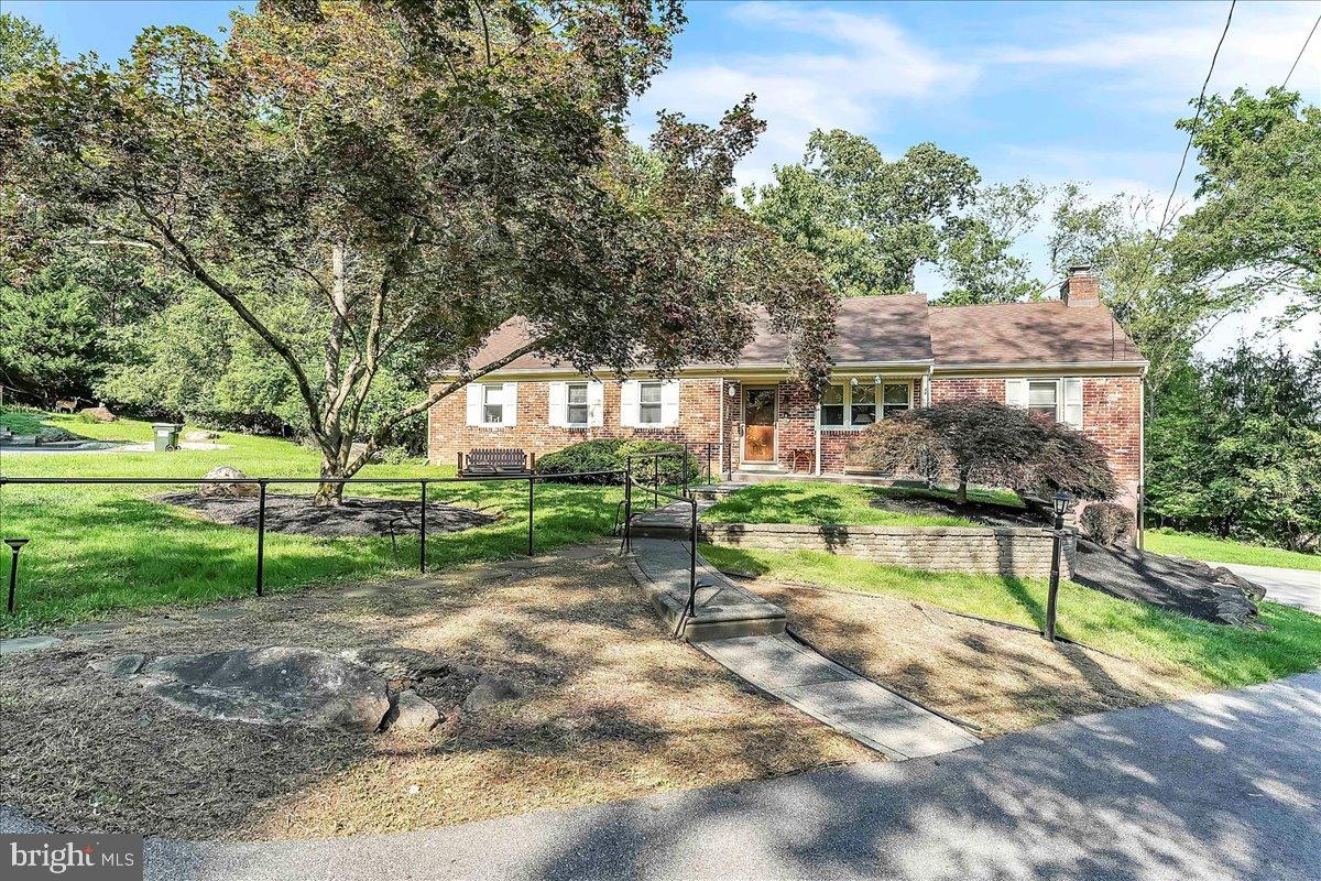 4 Oak Circle, Newtown Square