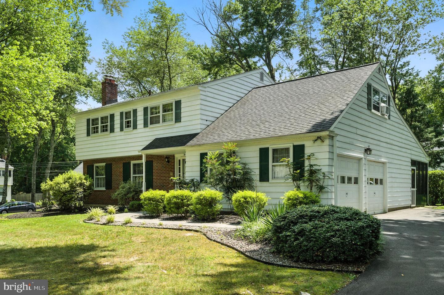 213 Fairfield Drive, Wallingford