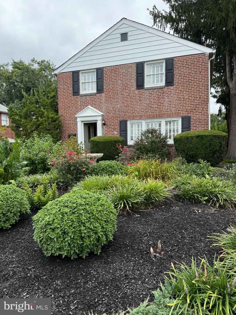 415 W Grays Avenue, Glenolden