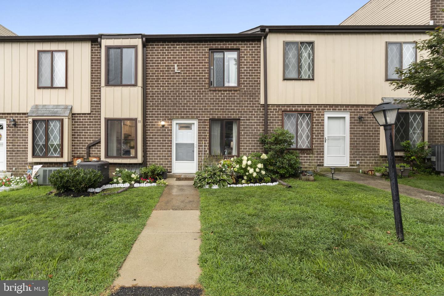 5200 Hilltop Drive #l-11, Brookhaven