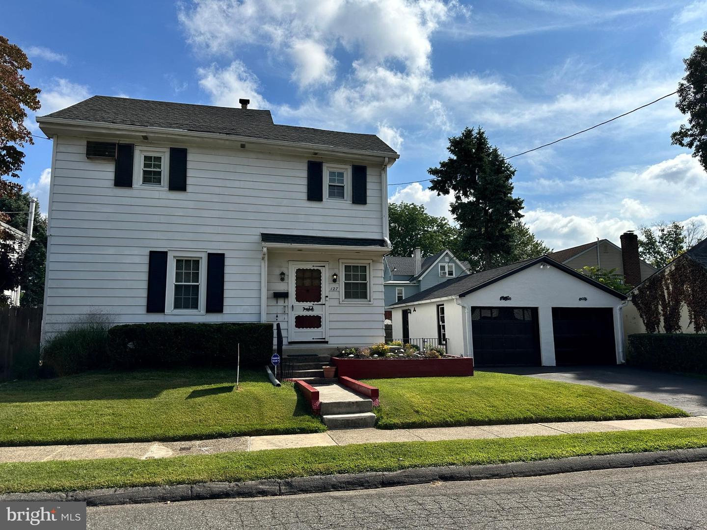 127 Mansfield Road, Lansdowne