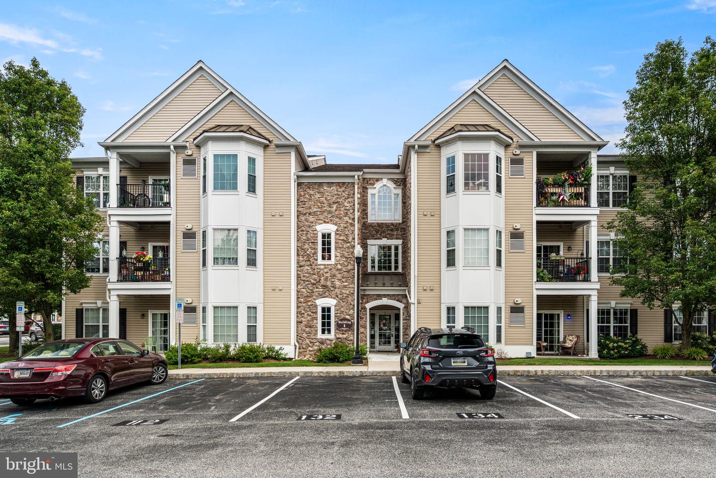 113 E Creekside Drive #3, Brookhaven