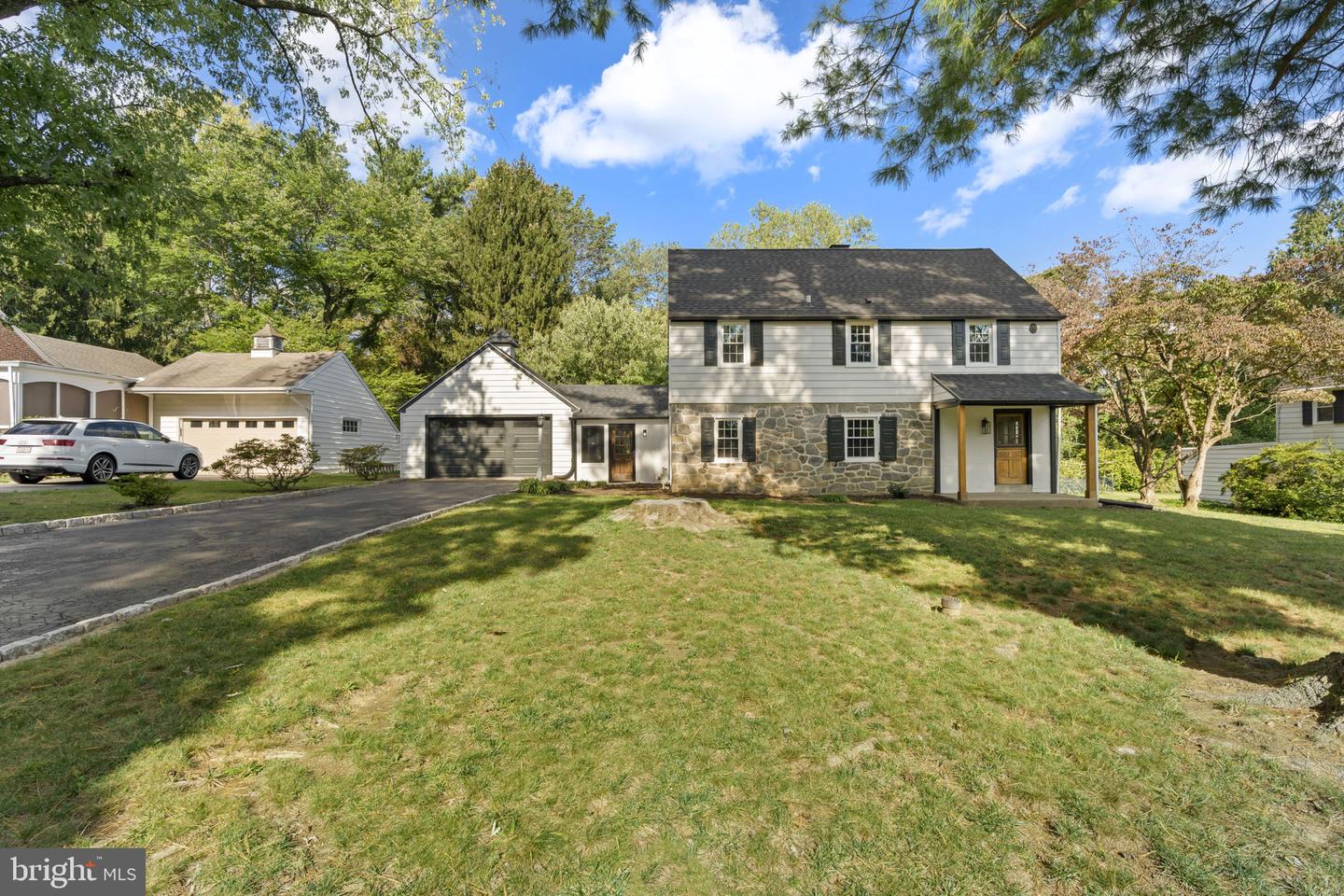 218 Engle Drive, Wallingford